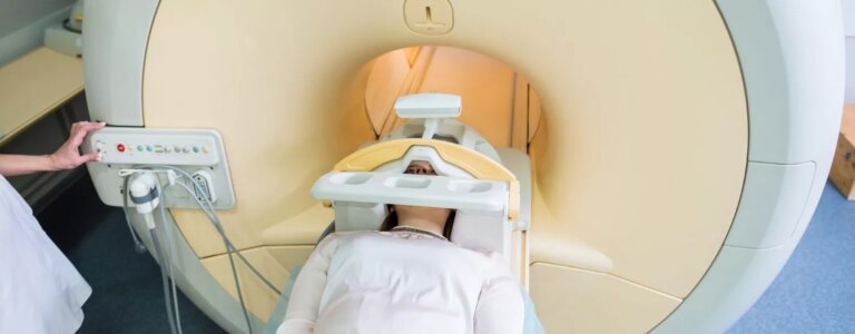 philips mri machine & brain coil